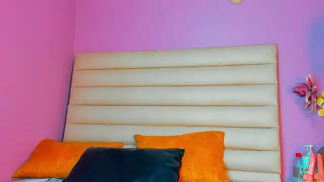 Snapshot of ZaritaLenon chatting on September 9, 2025, 9:24 pm ZaritaLenon online show from September 9, 2025, 9:24 pm