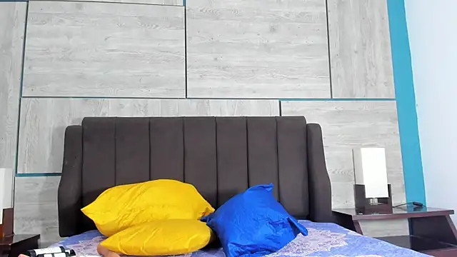 Snapshot of ZaritaLenon chatting on December 17, 2025, 10:37 pm ZaritaLenon online show from December 17, 2025, 10:37 pm