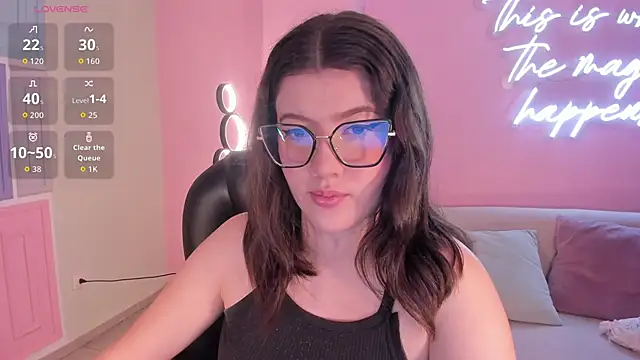 Snapshot of AmberFarrell chatting on February 13, 2026, 8:09 pm AmberFarrell online show from February 13, 2026, 8:09 pm