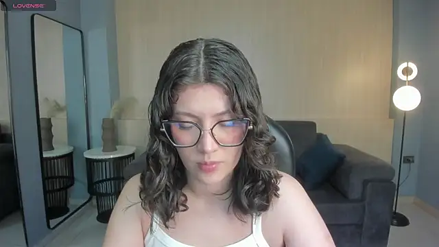 Snapshot of AmberFarrell chatting on July 9, 2026, 8:52 pm AmberFarrell online show from July 9, 2026, 8:52 pm