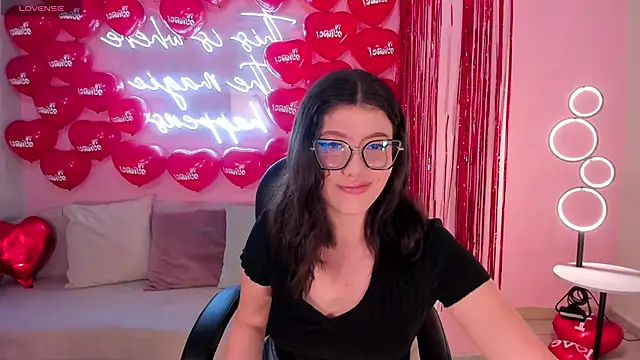 Snapshot of AmberFarrell chatting on February 14, 2026, 8:42 pm AmberFarrell online show from February 14, 2026, 8:42 pm