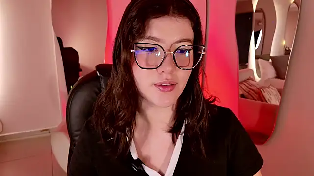 Snapshot of AmberFarrell chatting on February 7, 2026, 8:28 pm AmberFarrell online show from February 7, 2026, 8:28 pm