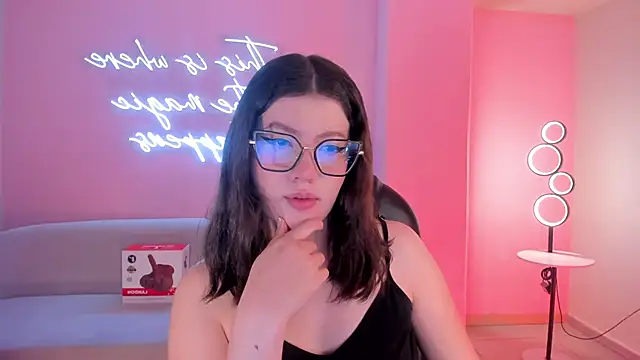 Snapshot of AmberFarrell chatting on January 31, 2026, 8:07 pm AmberFarrell online show from January 31, 2026, 8:07 pm