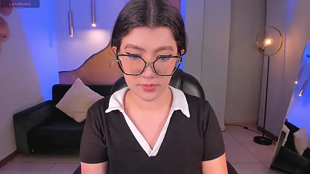 Snapshot of AmberFarrell chatting on November 10, 2025, 8:25 pm AmberFarrell online show from November 10, 2025, 8:25 pm