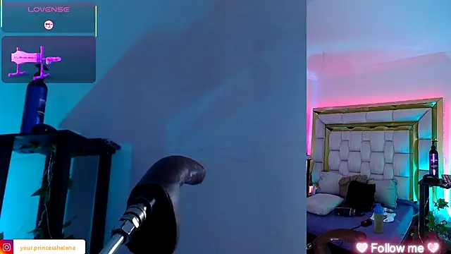 Snapshot of Princess_Helena chatting on November 21, 2025, 1:48 am Princess Helena online show from November 21, 2025, 1:48 am