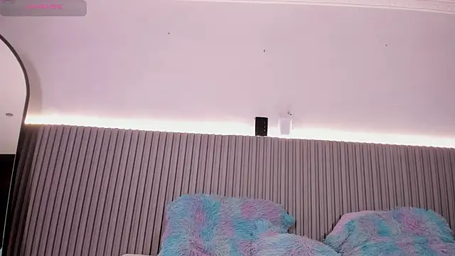 Snapshot of valentina_lux chatting on January 5, 2026, 7:06 pm valentina lux online show from January 5, 2026, 7:06 pm