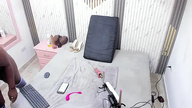 Snapshot of KatherynVidal chatting on November 21, 2025, 3:38 am KatherynVidal online show from November 21, 2025, 3:38 am