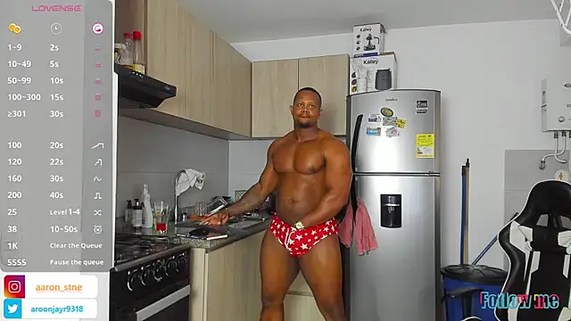 Aaron ST online show from April 15, 2026, 2:43 pm