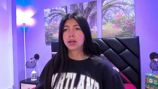 KimberlyVillaLobos online show from December 19, 2025, 11:34 am