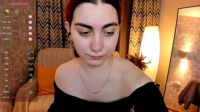 Snapshot of hannacheekss_ chatting on September 16, 2025, 2:12 am hannacheekss online show from September 16, 2025, 2:12 am