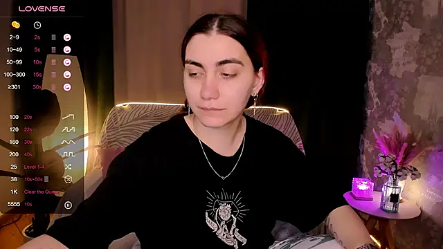 Snapshot of hannacheekss_ chatting on October 1, 2025, 2:06 am hannacheekss online show from October 1, 2025, 2:06 am