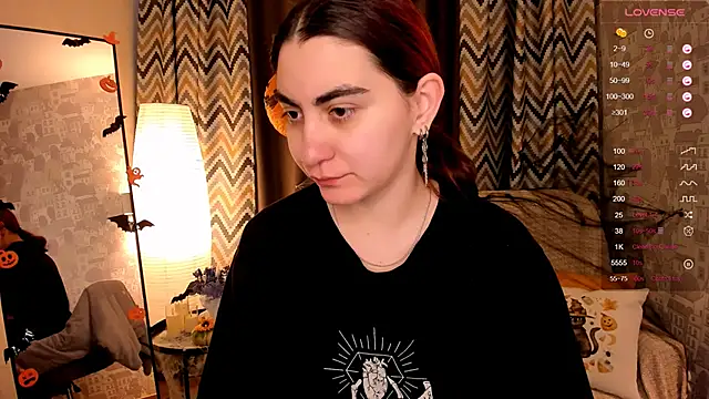 Snapshot of hannacheekss_ chatting on October 28, 2025, 3:51 am hannacheekss online show from October 28, 2025, 3:51 am