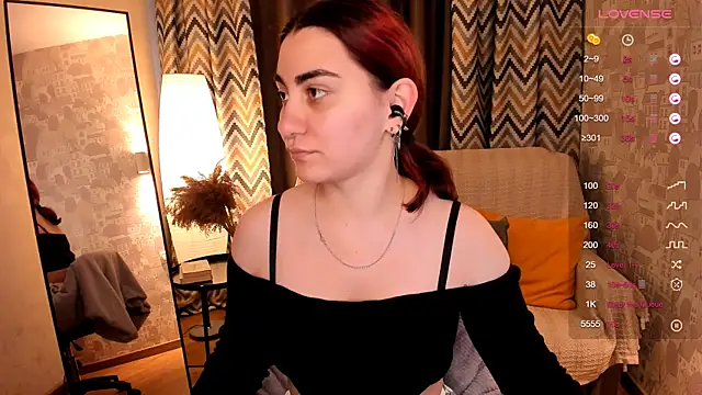 Snapshot of hannacheekss_ chatting on September 11, 2025, 2:11 am hannacheekss online show from September 11, 2025, 2:11 am