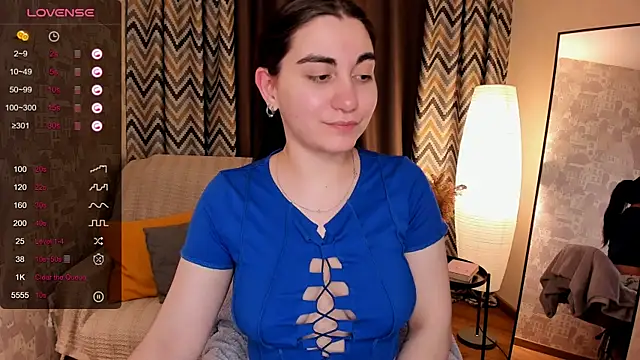 Snapshot of hannacheekss_ chatting on March 1, 2025, 5:20 am hannacheekss online show from March 1, 2025, 5:20 am