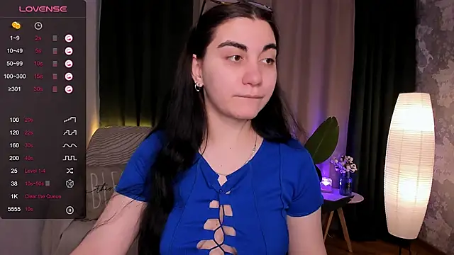 Snapshot of hannacheekss_ chatting on February 26, 2025, 2:08 am hannacheekss online show from February 26, 2025, 2:08 am