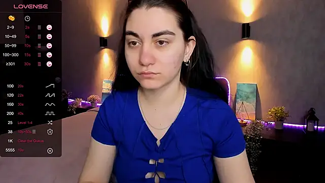 Snapshot of hannacheekss_ chatting on February 20, 2025, 2:07 am hannacheekss online show from February 20, 2025, 2:07 am