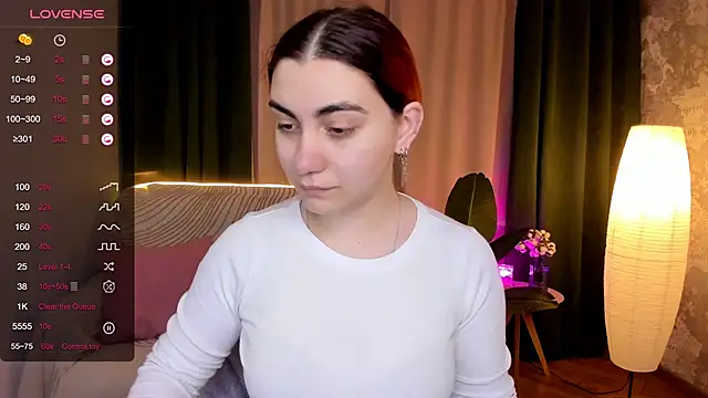 Snapshot of hannacheekss_ chatting on September 24, 2025, 2:07 am hannacheekss online show from September 24, 2025, 2:07 am