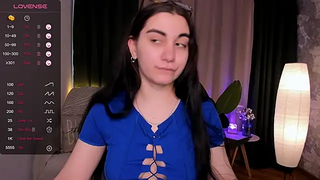 Snapshot of hannacheekss_ chatting on February 26, 2025, 5:13 am hannacheekss online show from February 26, 2025, 5:13 am