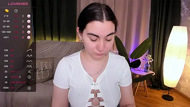 Snapshot of hannacheekss_ chatting on March 5, 2025, 7:16 am hannacheekss online show from March 5, 2025, 7:16 am