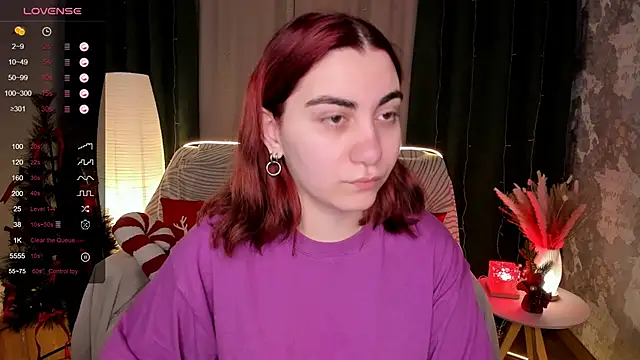 Snapshot of hannacheekss_ chatting on December 5, 2025, 2:00 am hannacheekss online show from December 5, 2025, 2:00 am