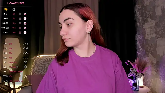 Snapshot of hannacheekss_ chatting on October 15, 2025, 2:10 am hannacheekss online show from October 15, 2025, 2:10 am