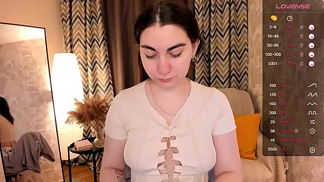 Snapshot of hannacheekss_ chatting on March 18, 2025, 2:08 am hannacheekss online show from March 18, 2025, 2:08 am