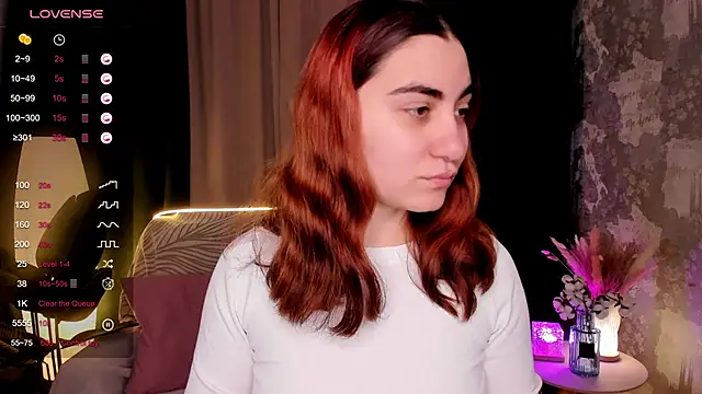 Snapshot of hannacheekss_ chatting on October 20, 2025, 2:02 am hannacheekss online show from October 20, 2025, 2:02 am