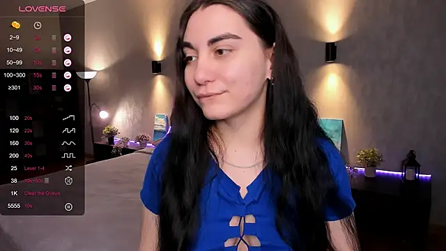 Snapshot of hannacheekss_ chatting on March 4, 2025, 5:21 am hannacheekss online show from March 4, 2025, 5:21 am