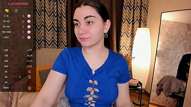 Snapshot of hannacheekss_ chatting on March 1, 2025, 2:04 am hannacheekss online show from March 1, 2025, 2:04 am