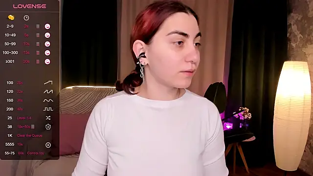 Snapshot of hannacheekss_ chatting on September 23, 2025, 2:18 am hannacheekss online show from September 23, 2025, 2:18 am