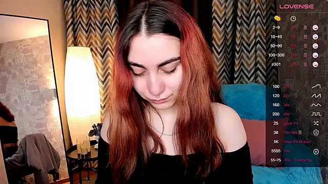 Snapshot of hannacheekss_ chatting on November 10, 2025, 2:05 am hannacheekss online show from November 10, 2025, 2:05 am