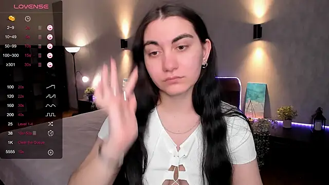 Snapshot of hannacheekss_ chatting on March 7, 2025, 5:29 am hannacheekss online show from March 7, 2025, 5:29 am