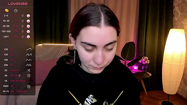 Snapshot of hannacheekss_ chatting on September 25, 2025, 2:06 am hannacheekss online show from September 25, 2025, 2:06 am