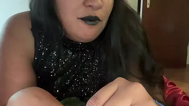 Snapshot of MashaCL chatting on November 17, 2025, 3:27 pm MashaCL online show from November 17, 2025, 3:27 pm