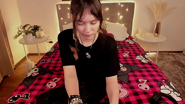 Emily Strikeee online show from May 24, 2026, 1:27 am