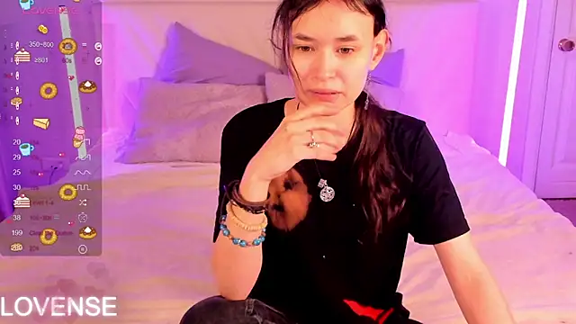 Emily Strikeee online show from January 19, 2026, 10:41 am