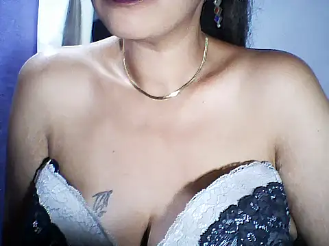 layanah12 online show from November 2, 2025, 5:29 pm