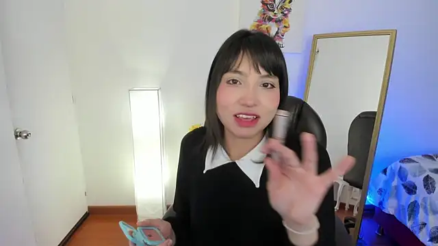 Snapshot of Escarlett_Wii chatting on November 26, 2025, 1:22 pm Escarlett Wii online show from November 26, 2025, 1:22 pm