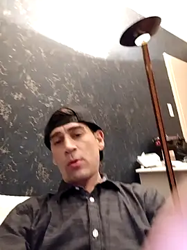 ElyasMatt online show from January 17, 2025, 8:55 pm