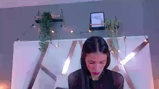 ChanelAdamss  online show from October 28, 2025, 3:18 am