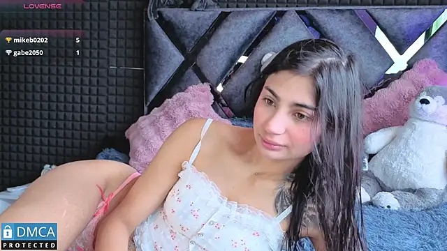 Snapshot of SolBeaumont1 chatting on November 17, 2025, 7:07 pm SolBeaumont1 online show from November 17, 2025, 7:07 pm