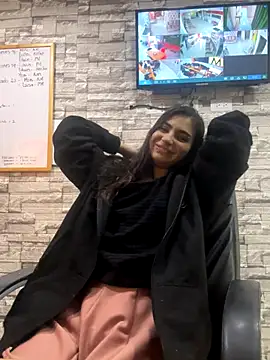 Snapshot of SolBeaumont1 chatting on September 13, 2025, 1:00 pm SolBeaumont1 online show from September 13, 2025, 1:00 pm