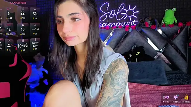 Snapshot of SolBeaumont1 chatting on June 24, 2026, 7:11 pm SolBeaumont1 online show from June 24, 2026, 7:11 pm