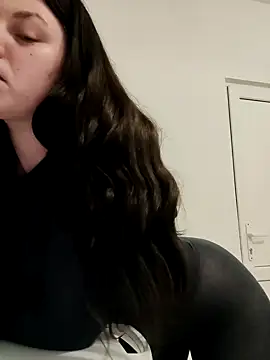 Snapshot of leeya_lee chatting on January 25, 2025, 10:50 pm leeya lee online show from January 25, 2025, 10:50 pm