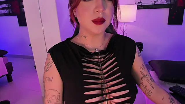 Snapshot of AnnikaMerliahh_ chatting on February 21, 2025, 3:21 pm AnnikaMerliahh online show from February 21, 2025, 3:21 pm