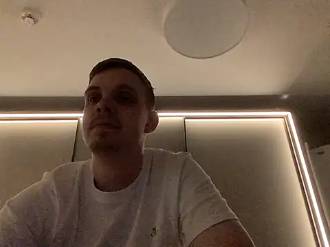 Snapshot of neilho1 chatting on December 10, 2024, 7:11 pm neilho1 online show from December 10, 2024, 7:11 pm