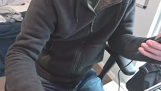 Snapshot of an4y8ot chatting on February 26, 2026, 9:42 am an4y8ot online show from February 26, 2026, 9:42 am