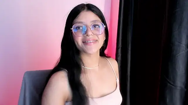 Snapshot of lana_dol chatting on March 21, 2025, 12:06 pm lana dol online show from March 21, 2025, 12:06 pm