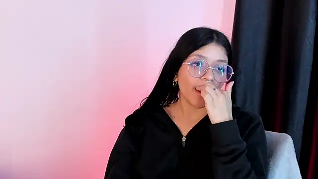 Snapshot of lana_dol chatting on March 17, 2025, 3:29 pm lana dol online show from March 17, 2025, 3:29 pm