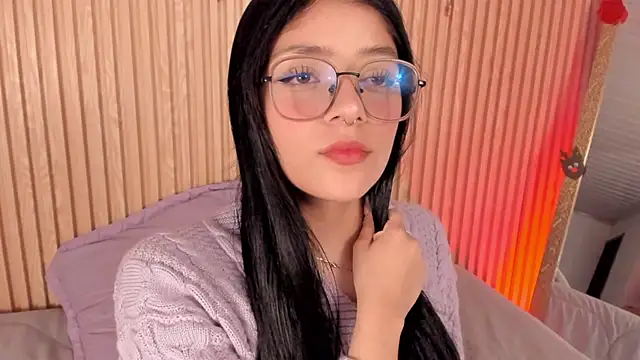 Snapshot of lana_dol chatting on December 16, 2025, 1:15 pm lana dol online show from December 16, 2025, 1:15 pm